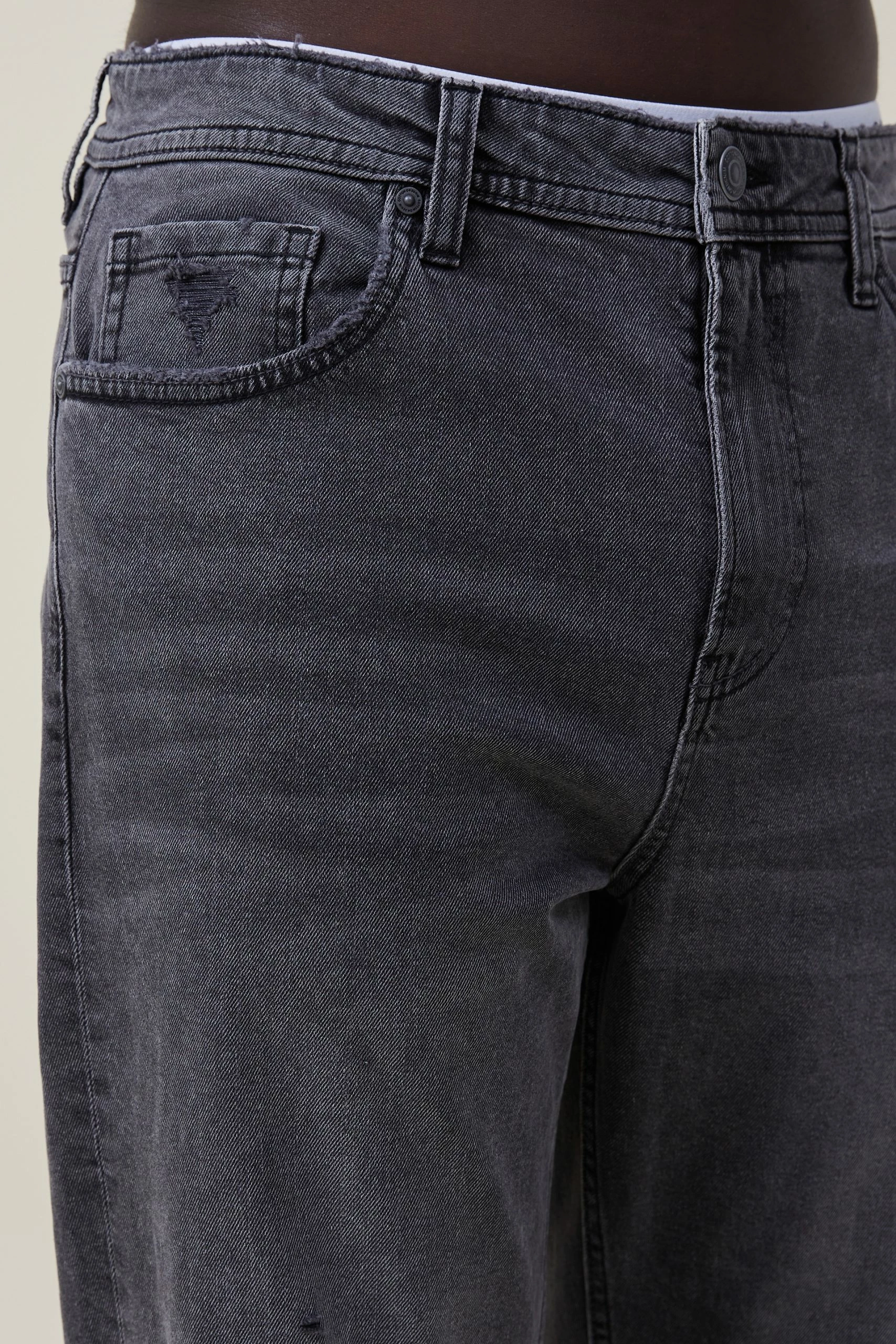 Cotton On Men Relaxed Tapered Jean - Image 3