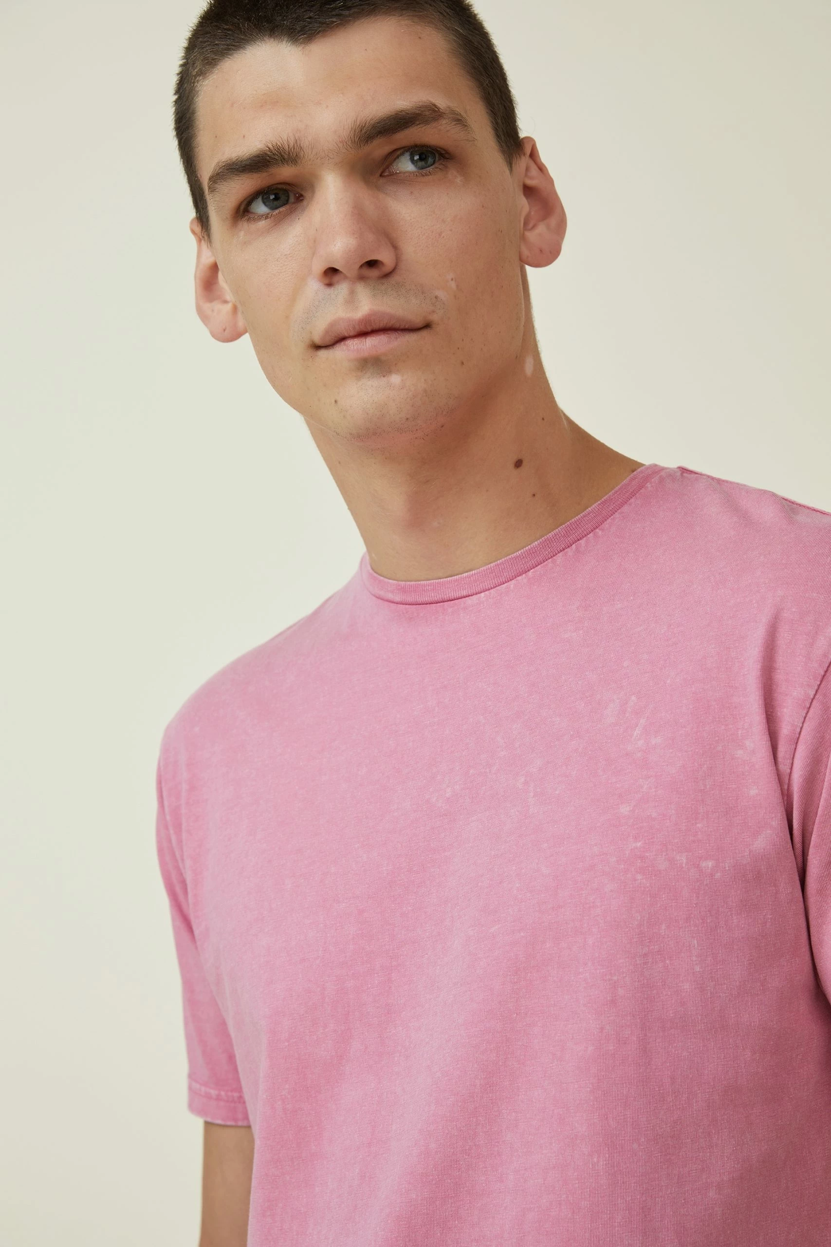 Cotton On Men Scooped Hem T-Shirt - Image 2