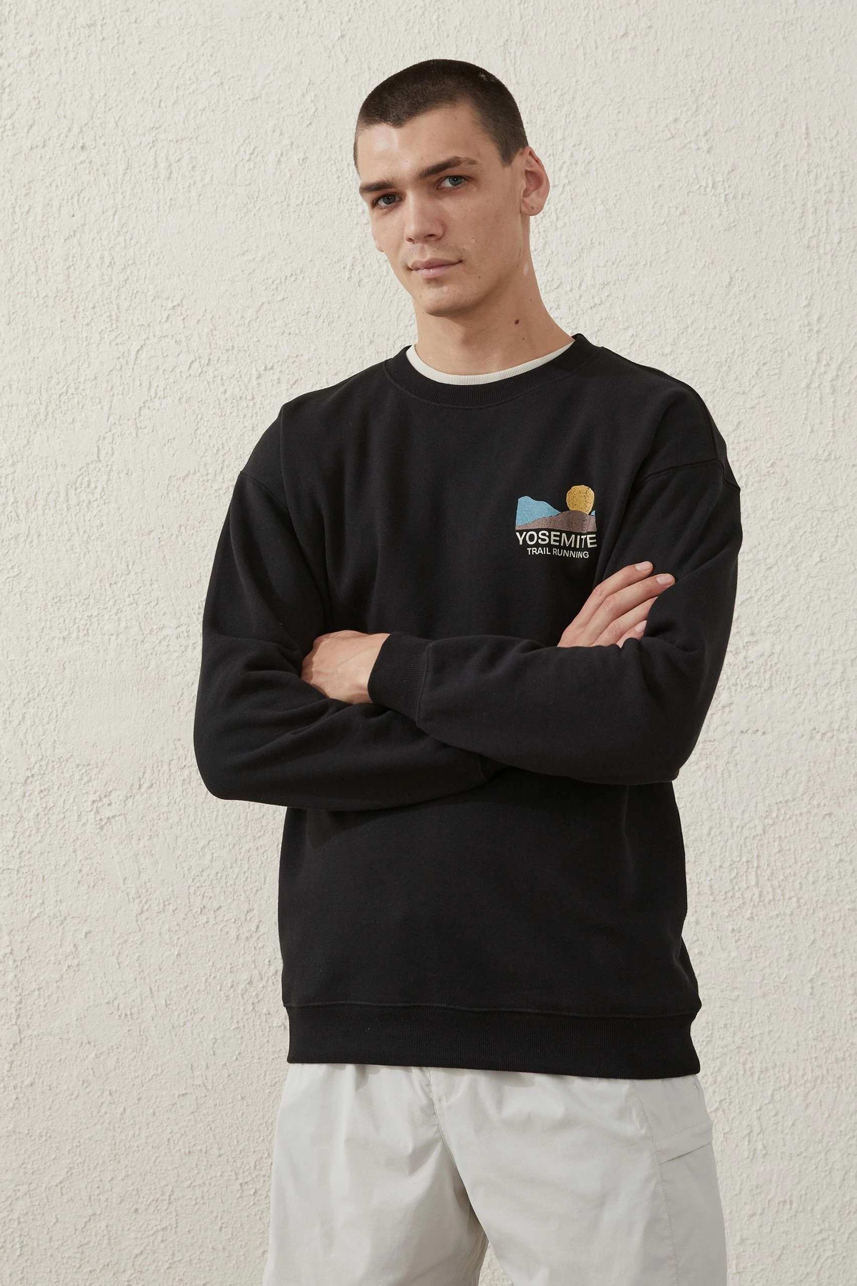 Cotton On Men Active Graphic Crew Fleece